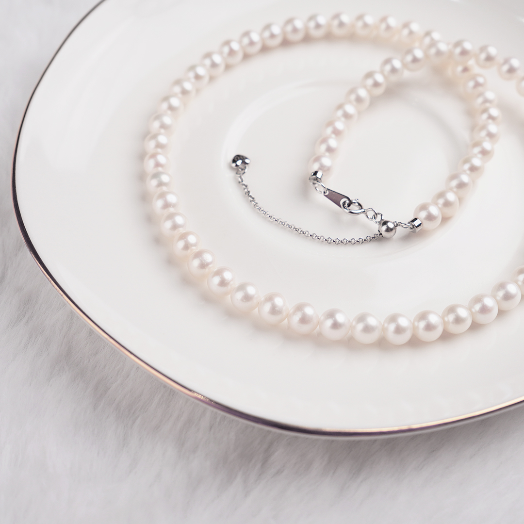 Freshwater Pearl Necklace Elegant Minimal Designer