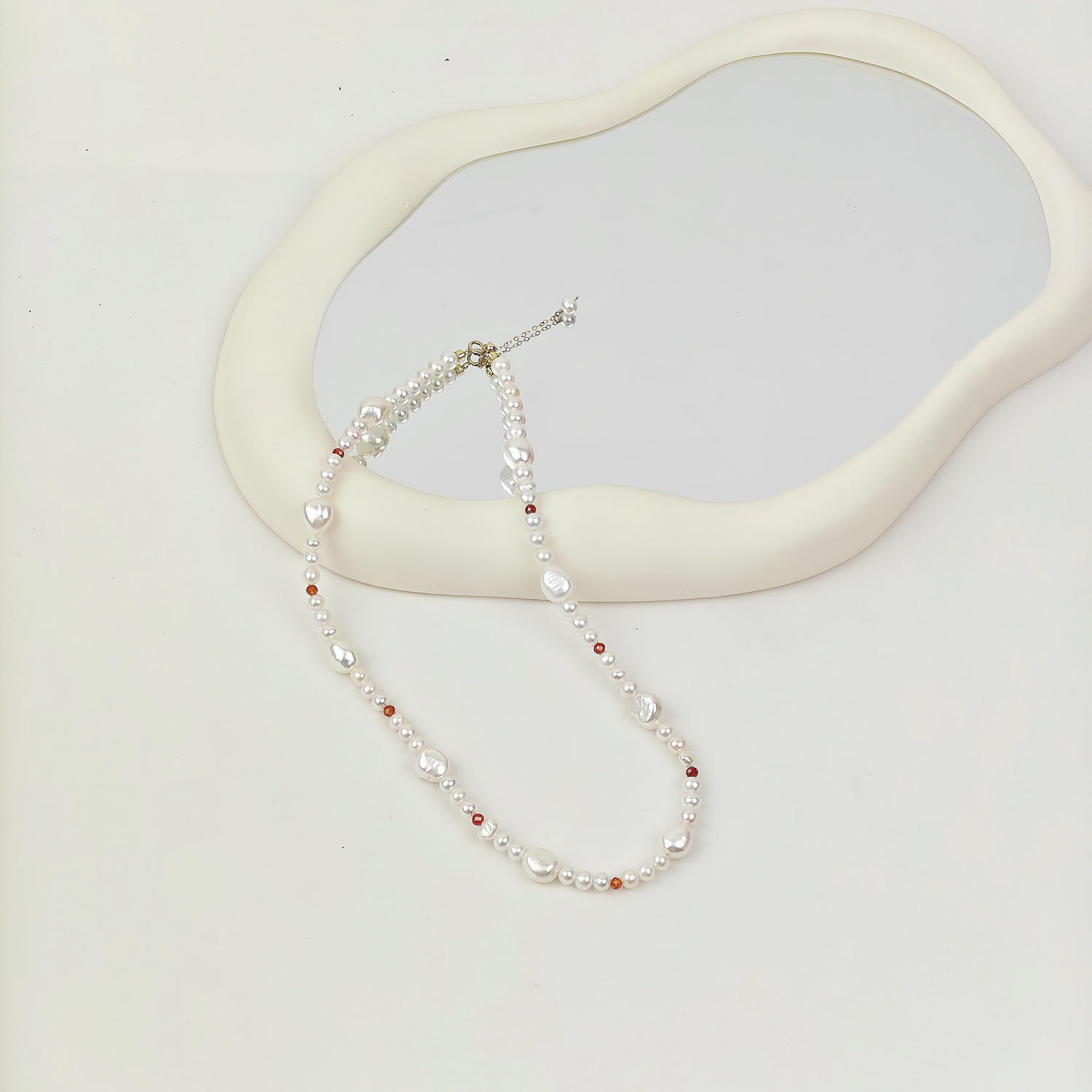French Elegant Freshwater Pearl & Red Agate Necklace