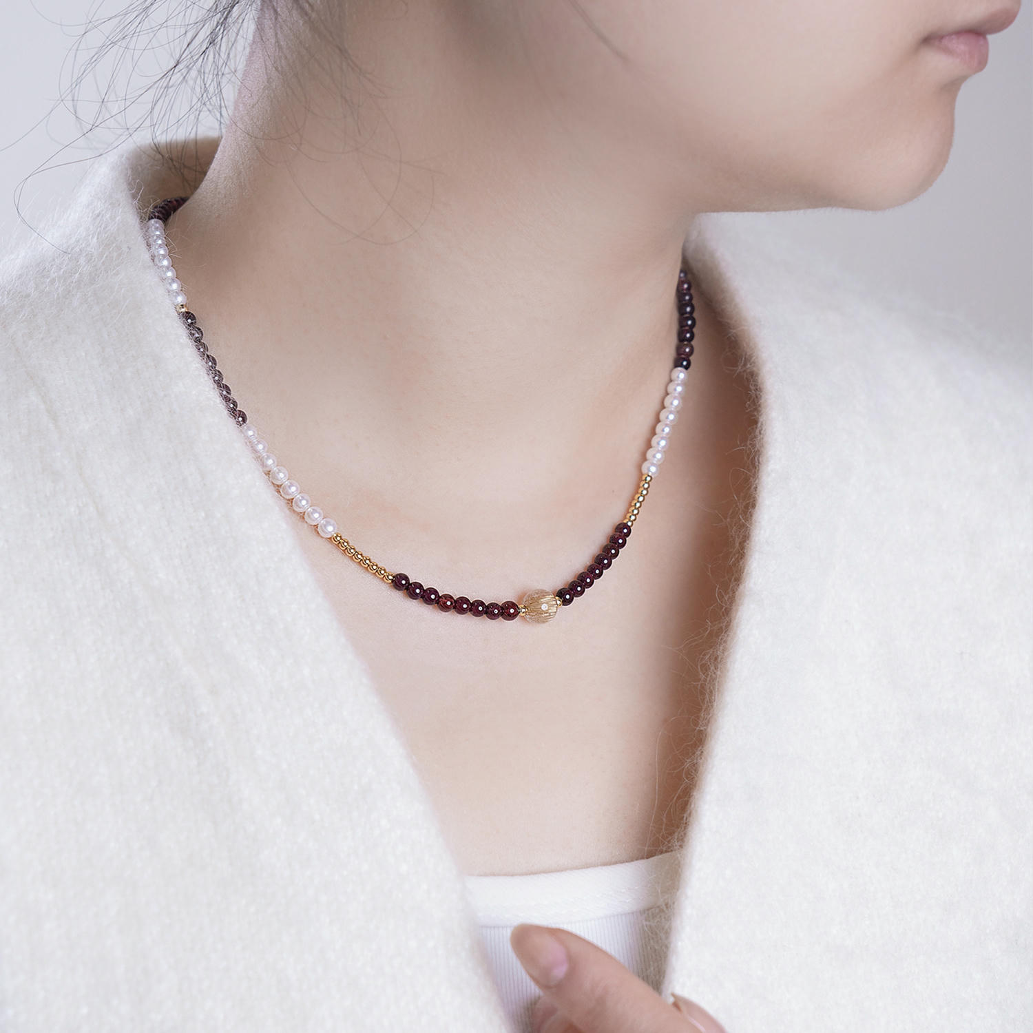 French Elegant Freshwater Pearl Garnet Necklace