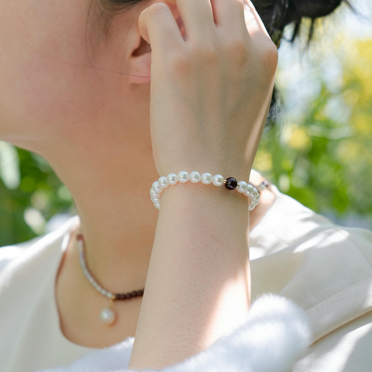 Freshwater Pearl & Crystal Bracelet, Elegant Minimal Style
