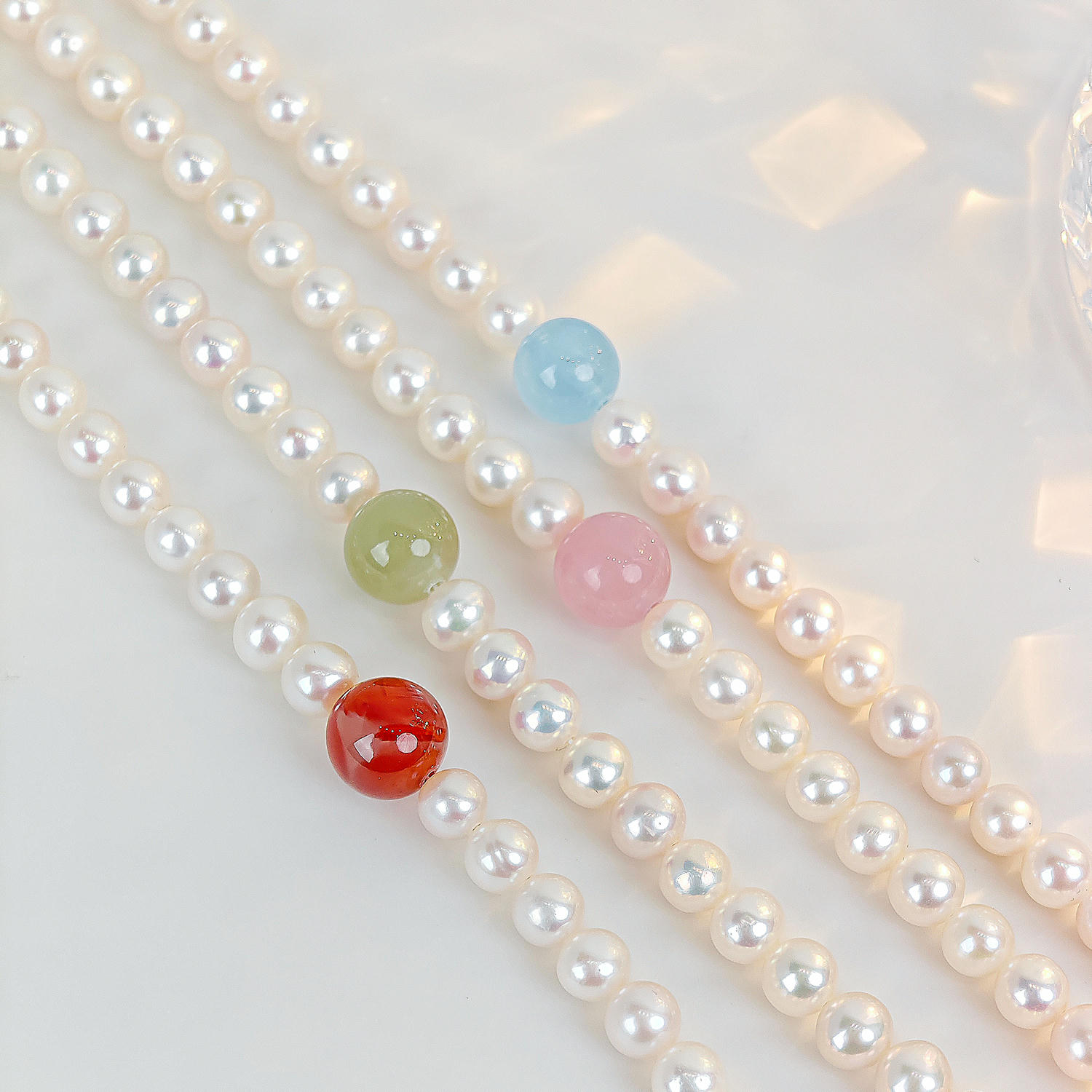 Freshwater Pearl Necklace with Color Crystal Minimal