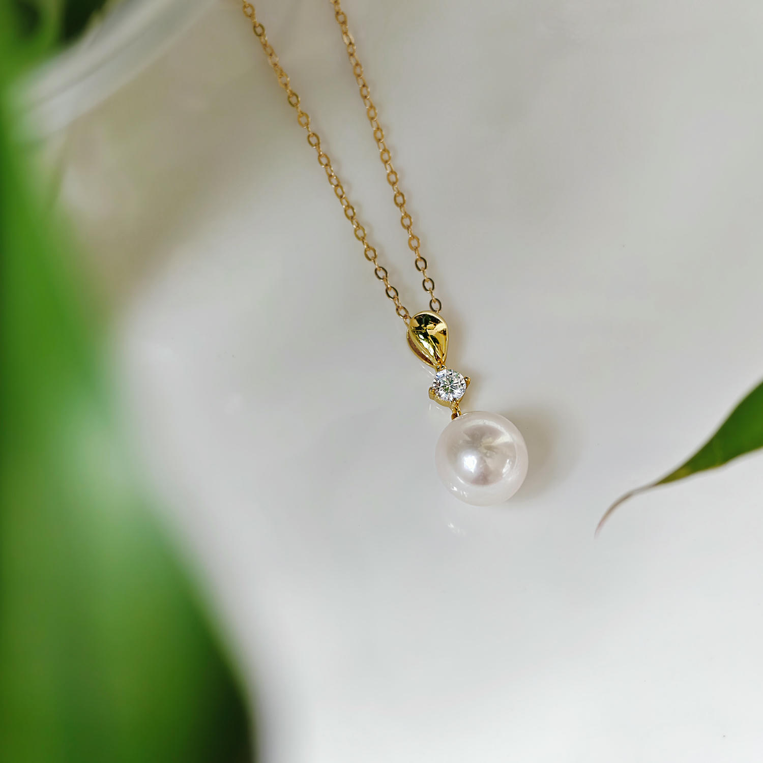 Freshwater Pearl Zircon Necklace in Elegant French Style