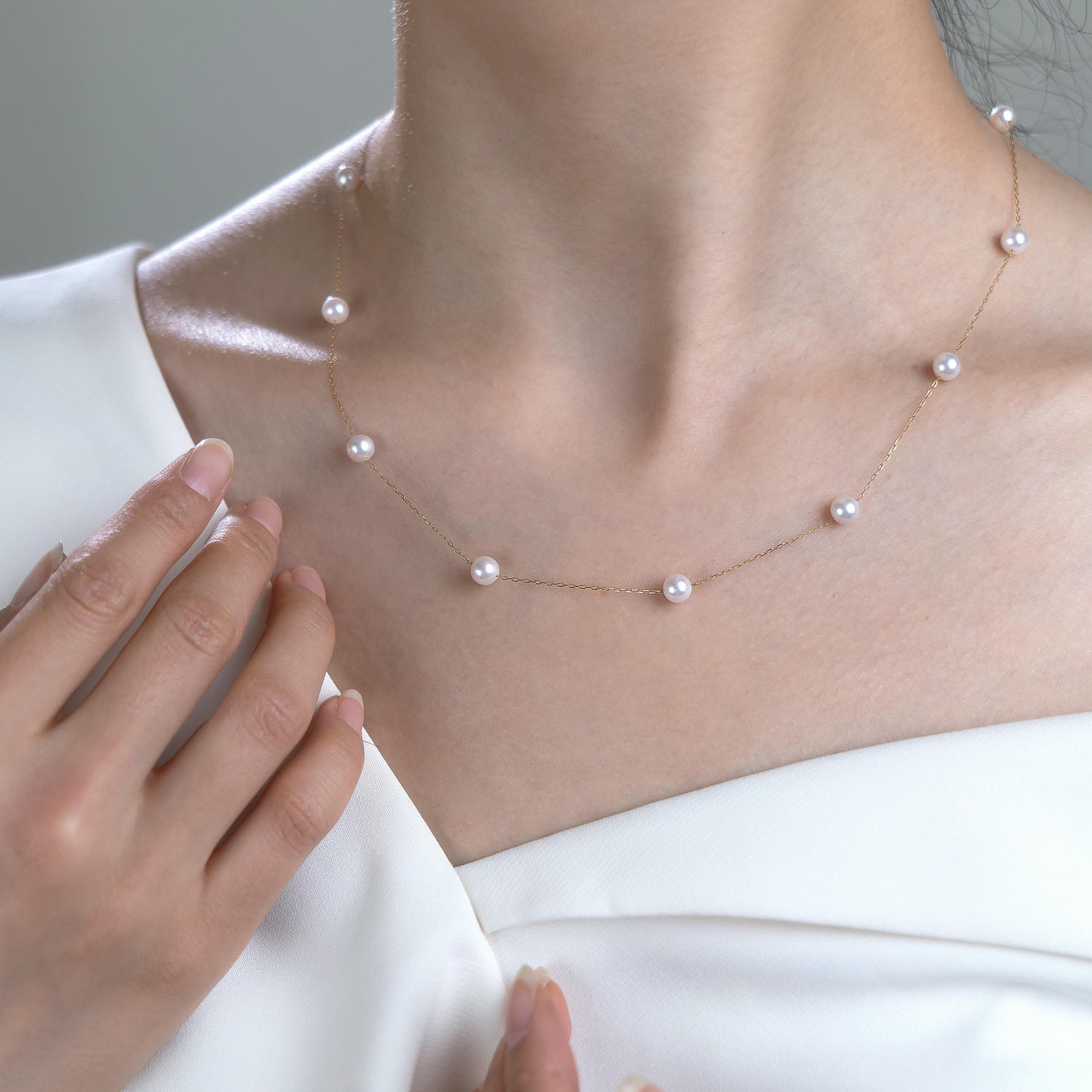 18K Gold Akoya Pearl Necklace, Minimal French Elegance