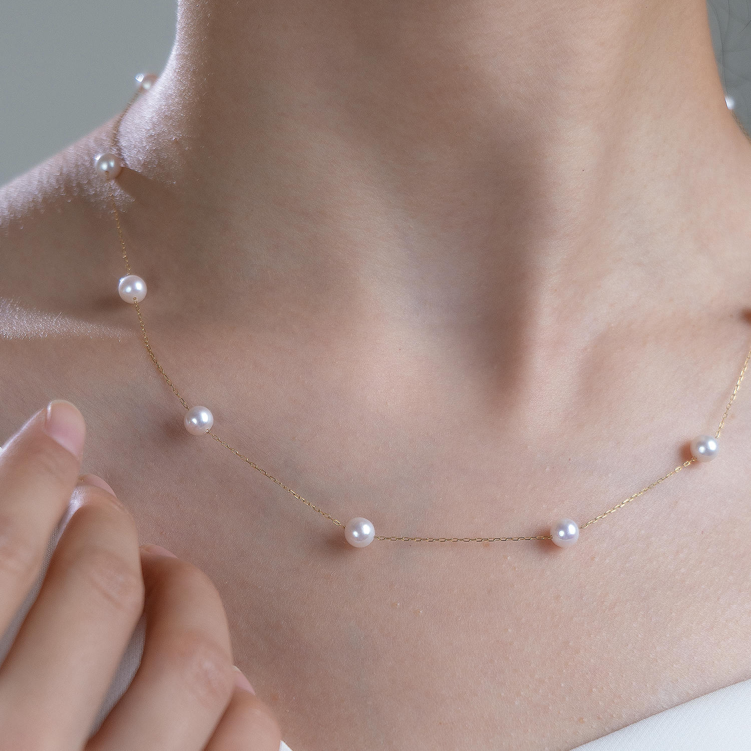 18K Gold Pearl Necklace Minimal French Elegant Style