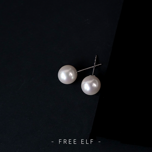 Minimalist Pearl Stud Earrings in S925 Silver Elegance