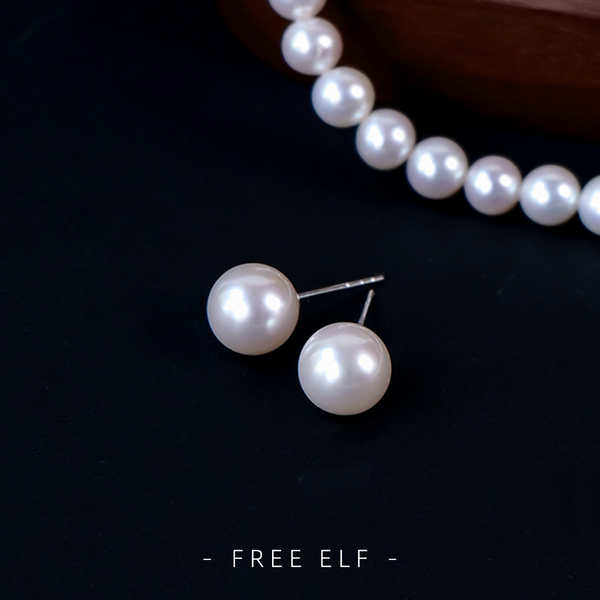 French Minimal Freshwater Pearl Earrings in S925 Silver