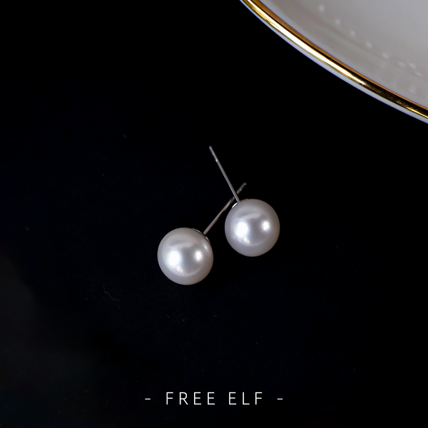Minimal Elegant Pearl Stud Earrings in Sterling Silver